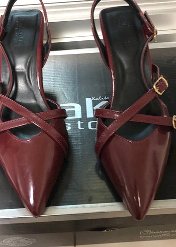 Bordo Rugan Tokalı Topuklu Ayakkabı-146