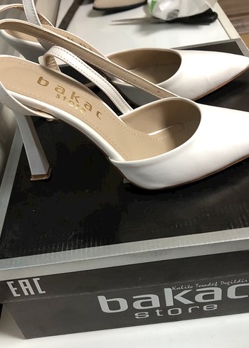 38 Beden Beyaz Stiletto Topuklu Ayakkabı-130