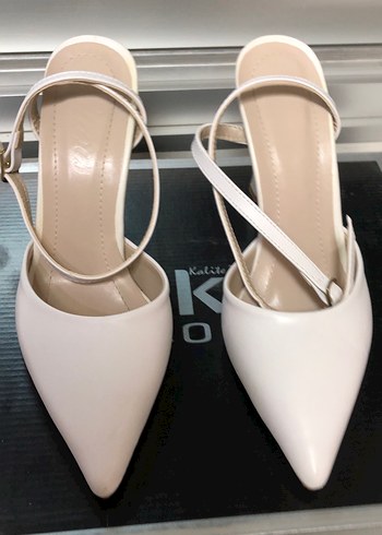 Beyaz Stiletto Topuklu Kadın Abiye Ayakkabı-138