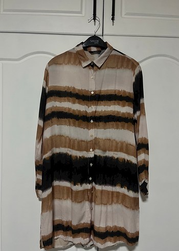 Bej Gri Batik Desenli Uzun Gömlek