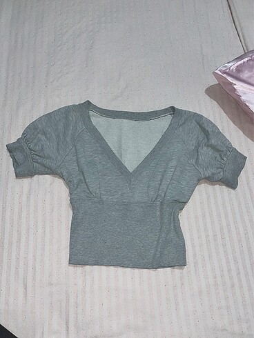 Lolita crop