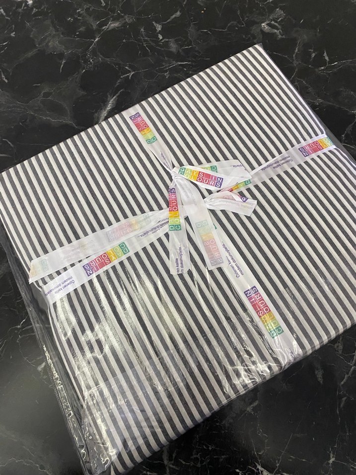 Siyah Çizgili Beyaz Nevresim ve Çarşaf Takımı - Görsel 4