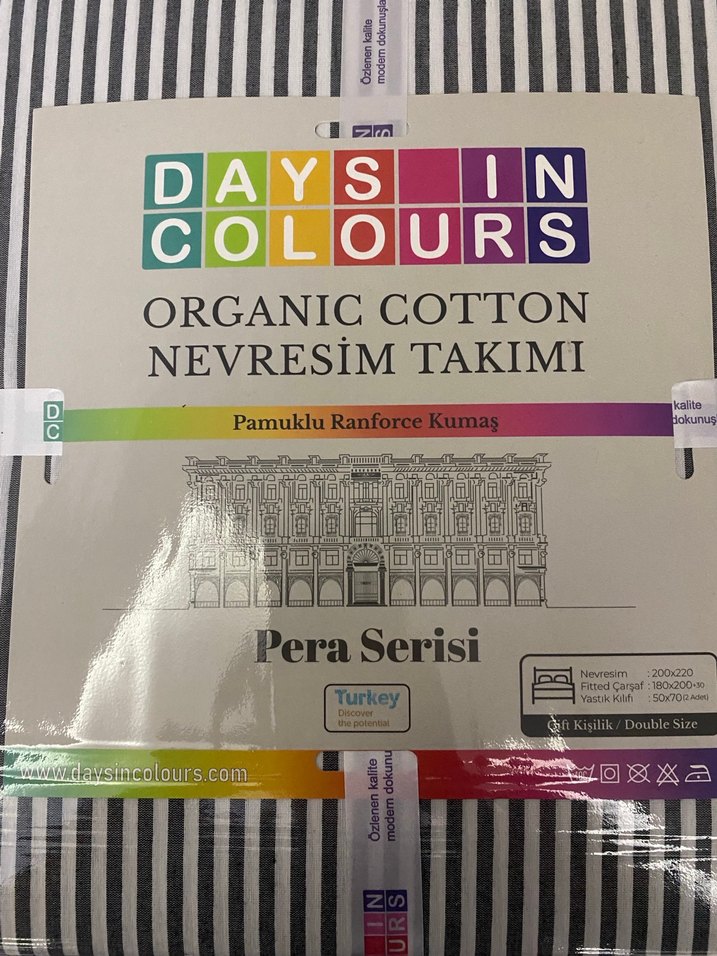 Siyah Çizgili Beyaz Nevresim ve Çarşaf Takımı - Görsel 5