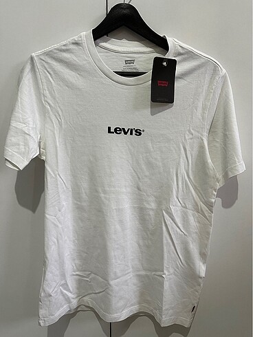 LEVIS TSHIRT