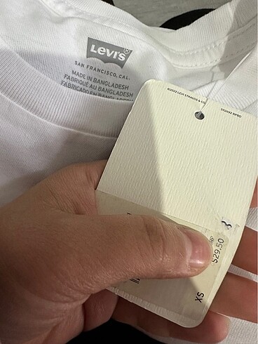 xs Beden beyaz Renk LEVIS TSHIRT