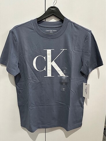 CALVIN KLEIN TSHIRT