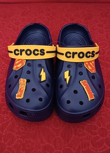 CROCS SÜPERMEN ERKEK ÇOCUK TERLİK