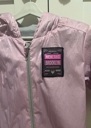Kız Çocuk Parlak Pembe Kapüşonlu Fermuarlı Ceket - Görsel 3