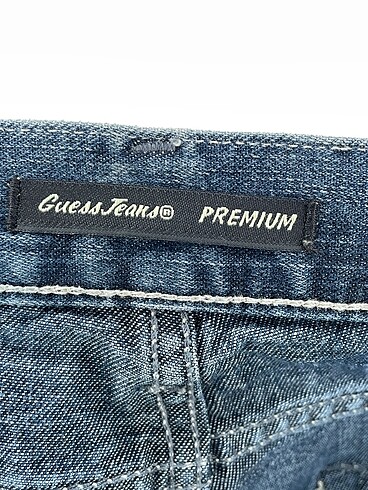 30 Beden çeşitli Renk Guess Jean / Kot %70 İndirimli.