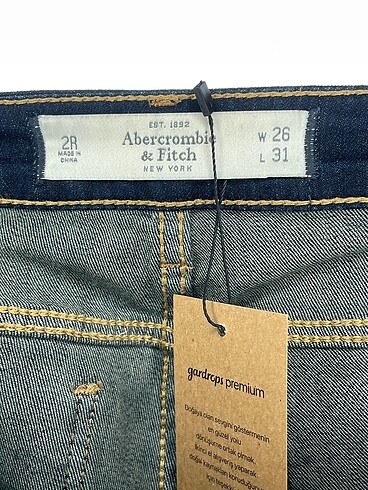 26 Beden mavi Renk Abercrombie & Fitch Jean / Kot %70 İndirimli.