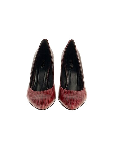 39 Beden Hotiç Stiletto %70 İndirimli.