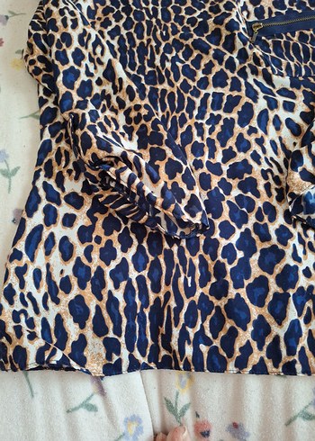 Leopar Desenli V Yaka Kadın Bluz - Görsel 7