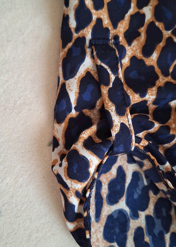 Leopar Desenli V Yaka Kadın Bluz - Görsel 13