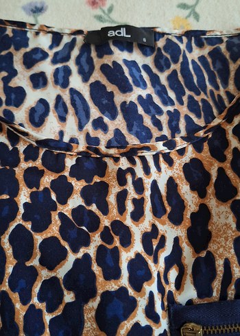 Leopar Desenli V Yaka Kadın Bluz - Görsel 10