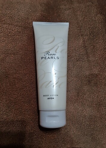 Avon Avon Rare Pearls vücut kremi 125 ml
