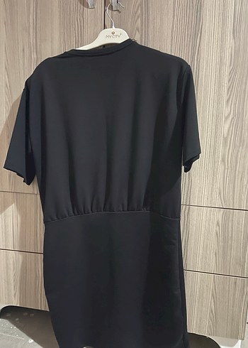 Vatka detaylı elbise - Görsel 4