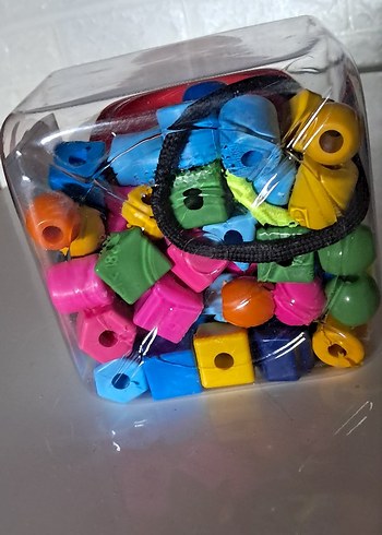 Renkli Boncuk Seti ve İp Oyunu - Görsel 2