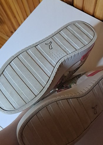 Beyaz Puma Kadın Spor Ayakkabı - Görsel 3