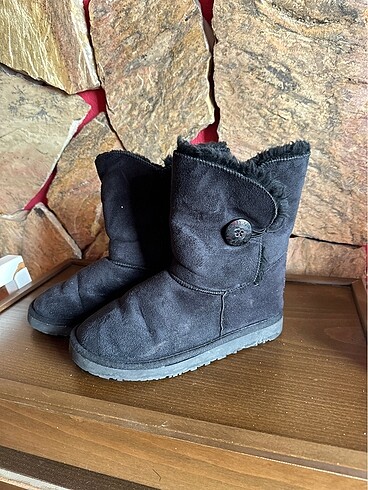 Ugg bot