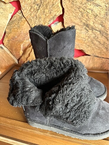 36 Beden Ugg bot