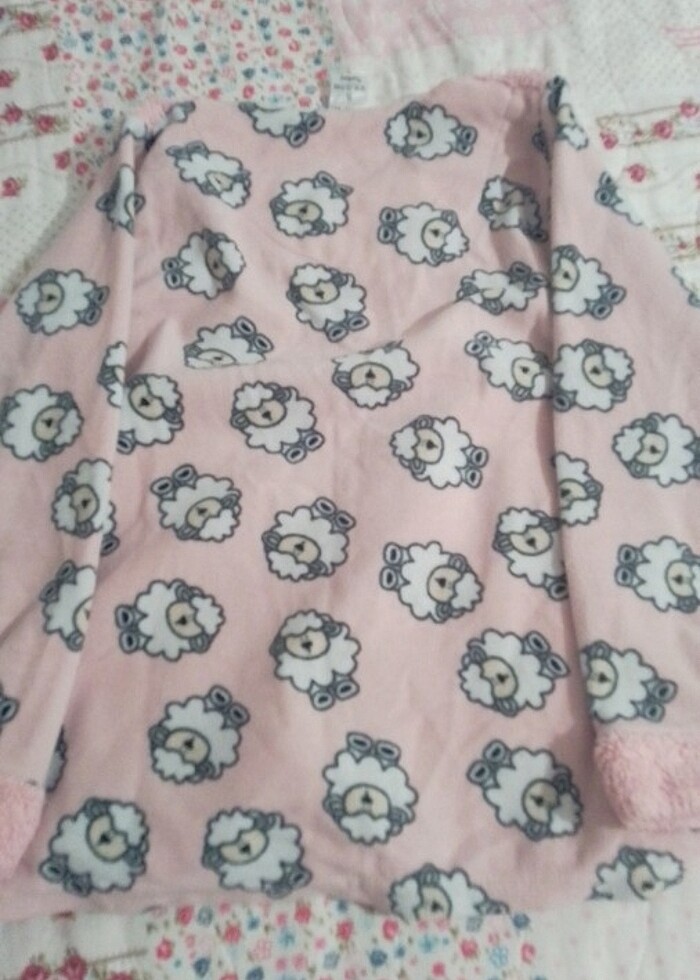 Pembe kuzu desenli pijama üstü - Görsel 3