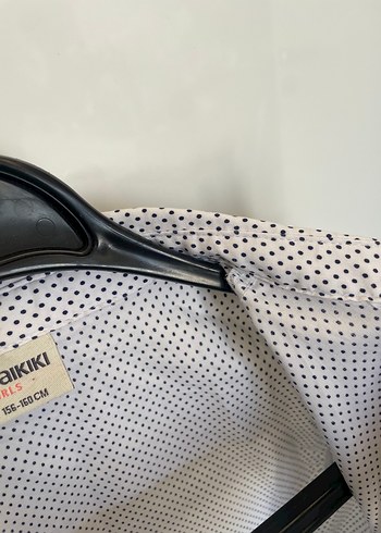 Düğmeli Kısa Kollu Beyaz puantiyeli Gömlek - Görsel 6