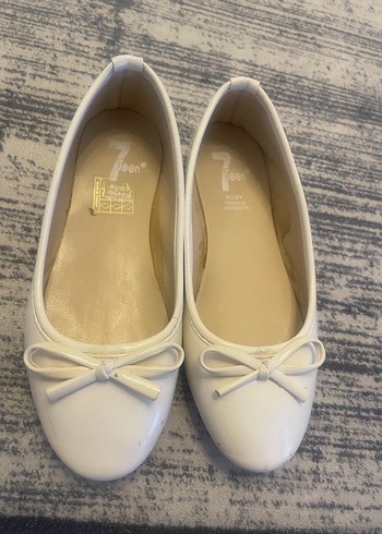 Beyaz Fiyonk Detaylı Kız Babet 32 numara - Görsel 2