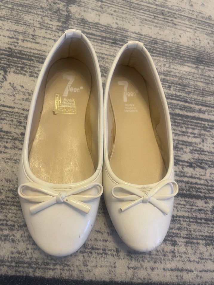 Beyaz Fiyonk Detaylı Kız Babet 32 numara - Görsel 2