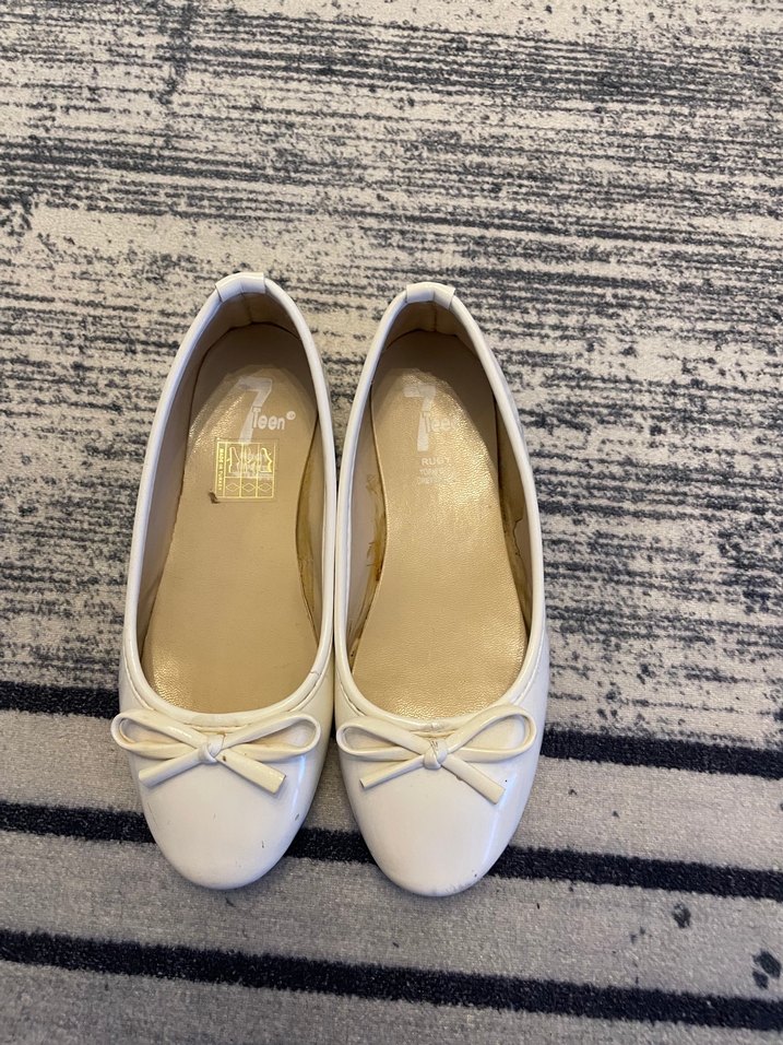 Beyaz Fiyonk Detaylı Kız Babet 32 numara - Görsel 4