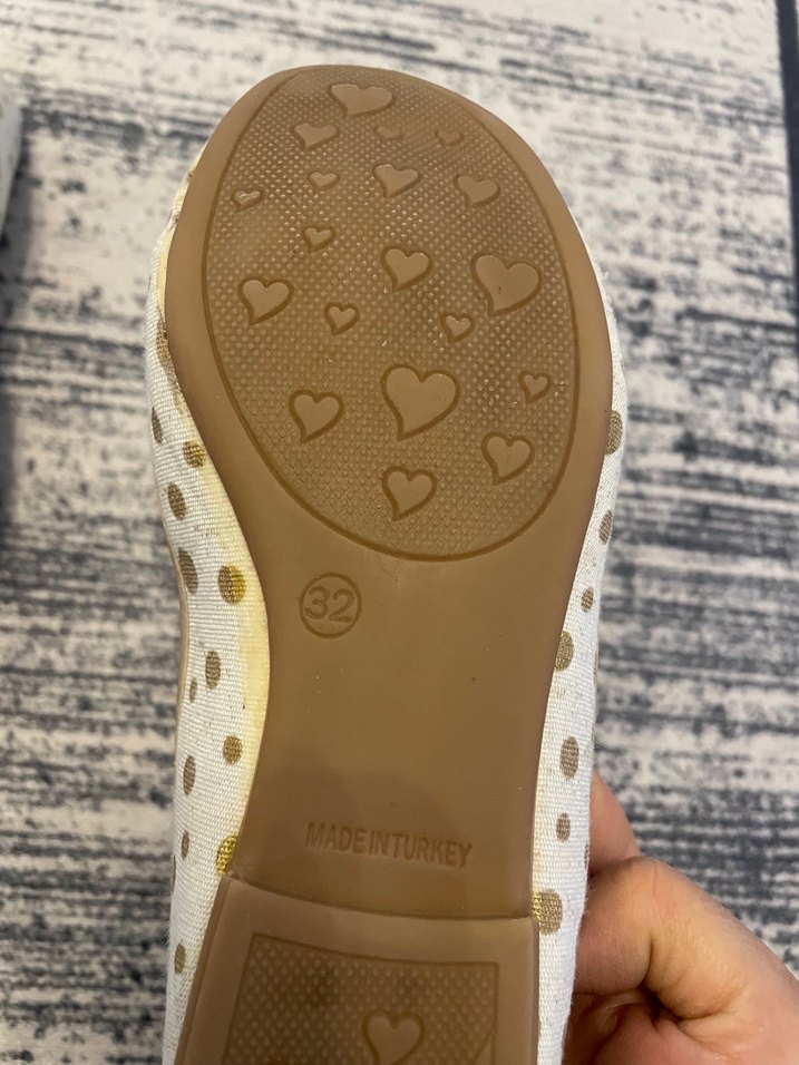 Beyaz Puantiyeli Fiyonklu Dolgu Topuklu Kadın Babet - Görsel 4