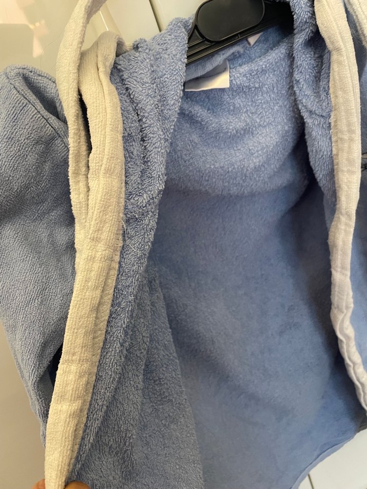 Kapüşonlu Erkek Çocuk Bornoz - Görsel 3