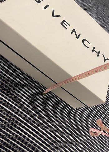 Givenchy ayakkabı kutusu - Görsel 4