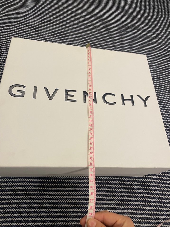Givenchy ayakkabı kutusu - Görsel 3