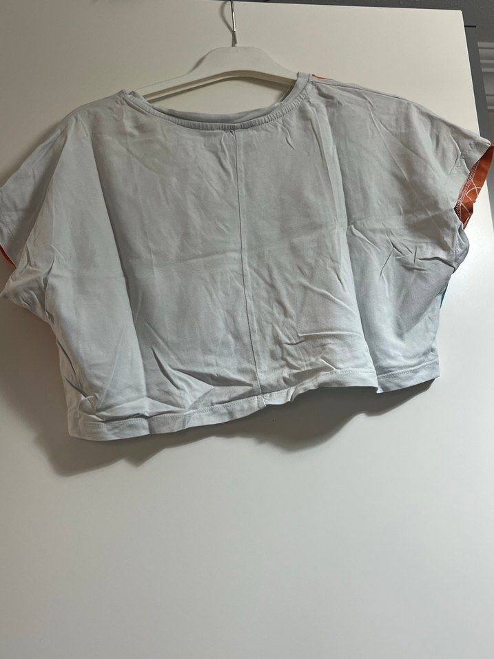 Renkli Baskılı Kız Tişörtü - Görsel 2