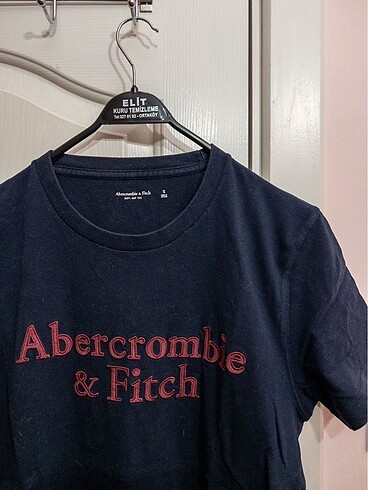 Abercrombie And Fitch Basic T-shirt
