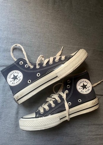 Converse ürünü