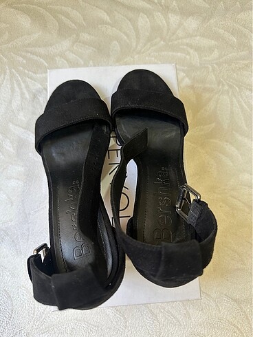 Bershka Siyah Topuklu Ayakkabı - Görsel 6