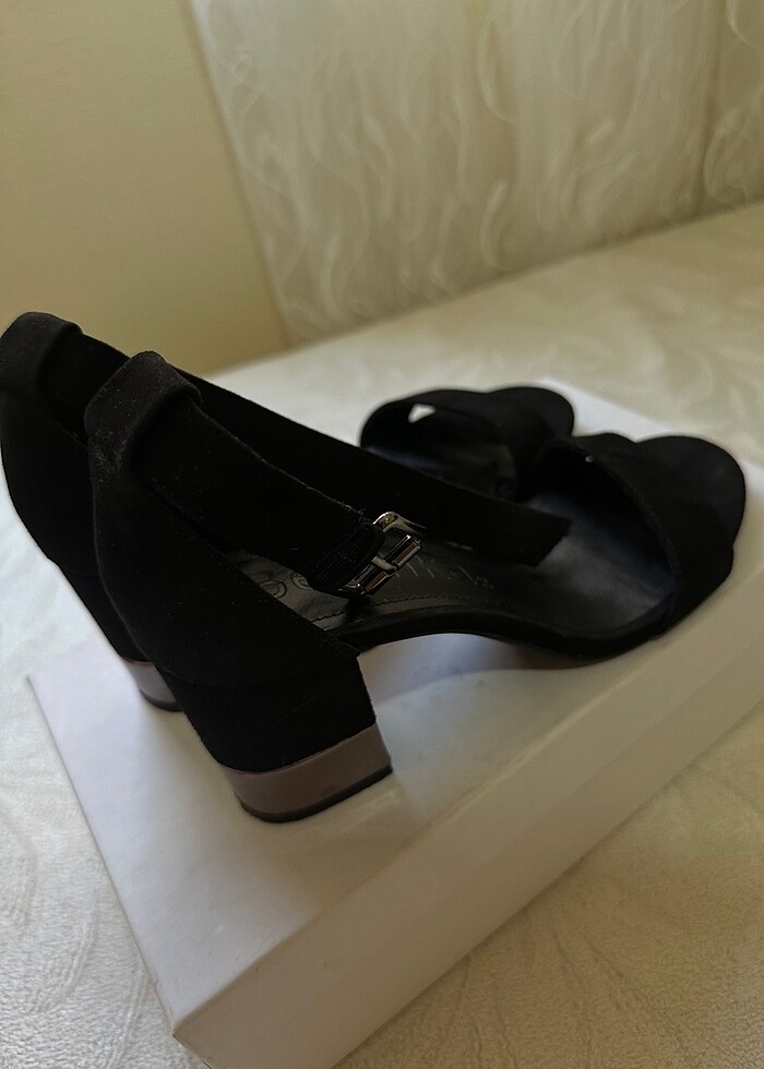 Bershka Siyah Topuklu Ayakkabı - Görsel 5