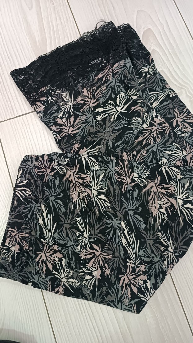 Dantel Detaylı Siyah kapri - Görsel 2