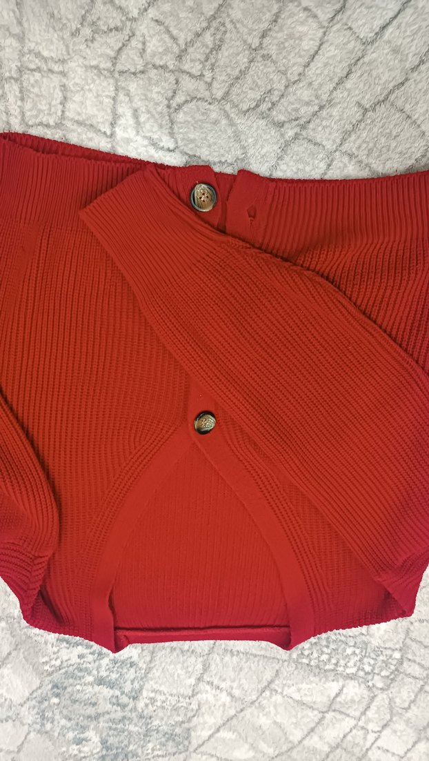 Koyu Kırmızı Düğmeli Kadın Hırka - Görsel 3