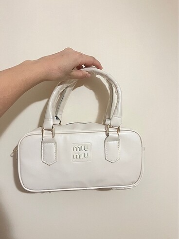Miu Miu Baget çanta