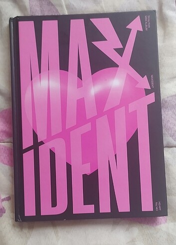 MAXİDENT ALBUM skz