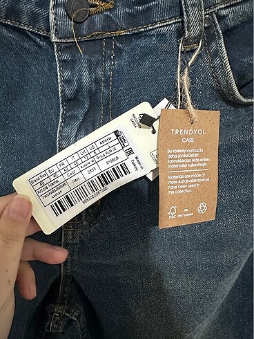 l Beden TRENDYOL JEAN ETİKETLİ