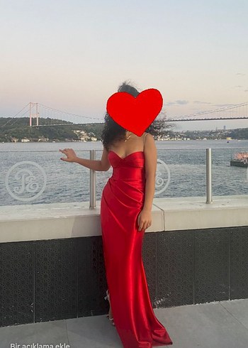 Abiye Kırmızı Parlak Drapeli Straplez uzun yırtmaçlı Elbise