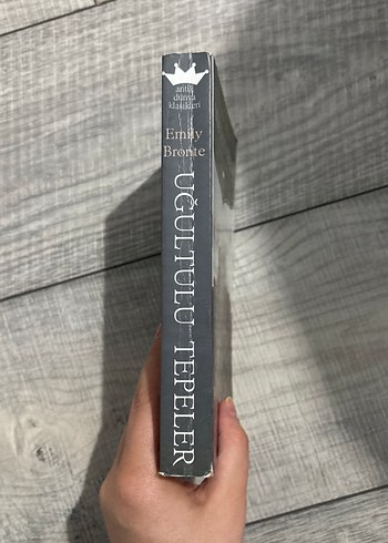 Uğultulu Tepeler - Emily Bronte - Görsel 2