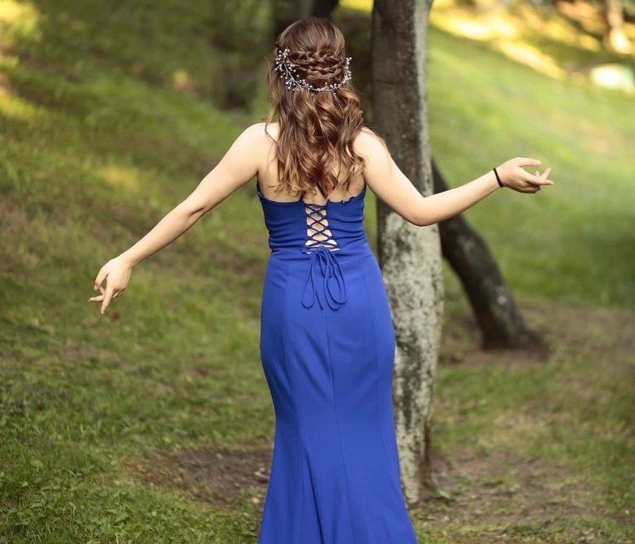 Saks mavisi sırtı ip bağlamalı balık model abiye elbise - Görsel 3