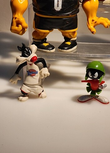  Beden Renk space jam looney tunes adet ilanı