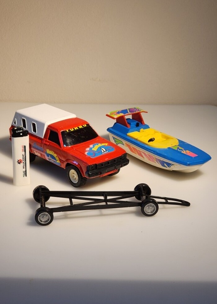 araba ve römork üstüne çıkan teknesi - Görsel 2