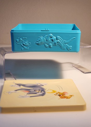 tom ve jerry resimli ve kabartmalı kutu - Görsel 4