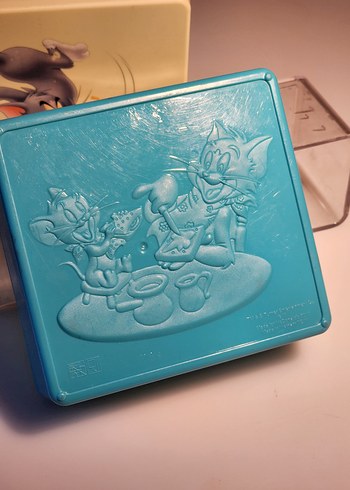 tom ve jerry resimli ve kabartmalı kutu - Görsel 3